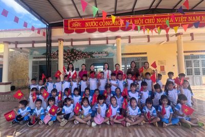 HOẠT ĐỘNG TRẢI NGHIỆM THAM QUAN TRƯỜNG TIỂU HỌC CỦA CÁC BÉ KHỐI LÁ TRƯỜNG MẦM NON PHONG LAN